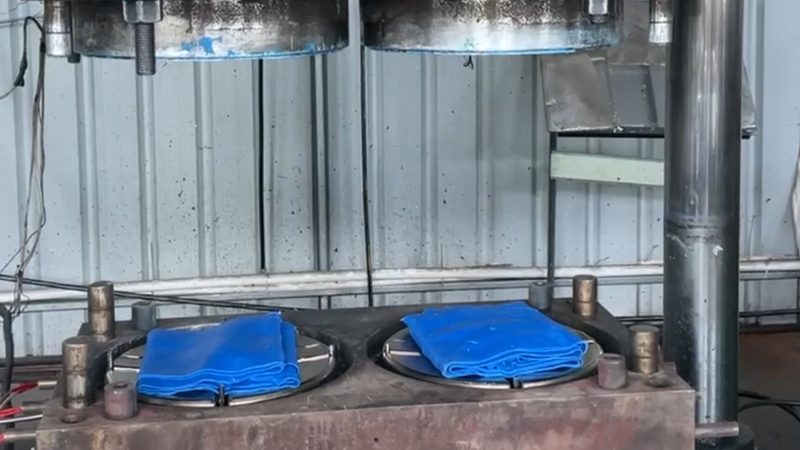 冲压模具钢材型号解析：揭秘模具制造的核心要素