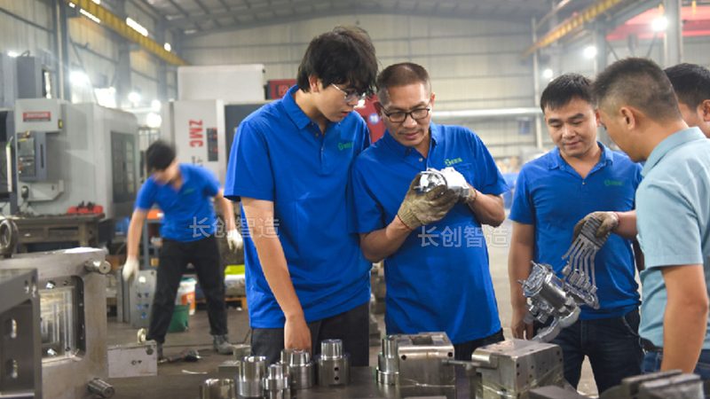 拉伸模具类型解析：揭秘不同类型的应用与特点