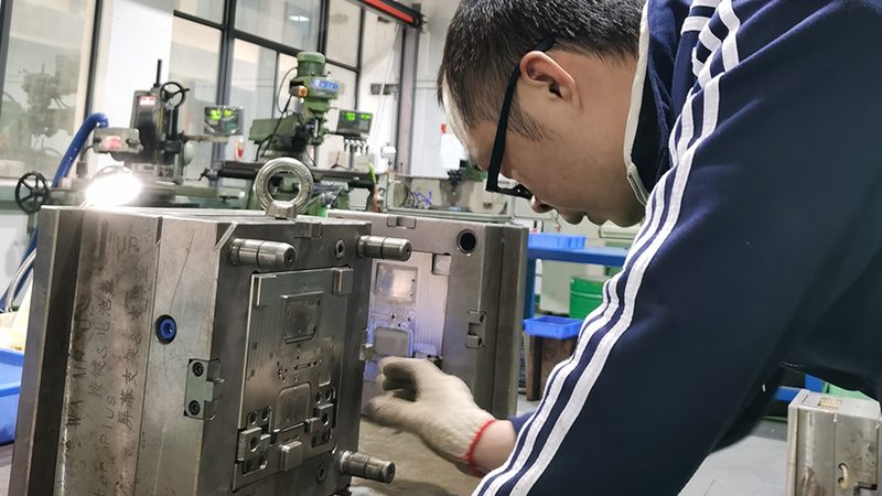 汽车内饰件模具安装调试的关键步骤与注意事项